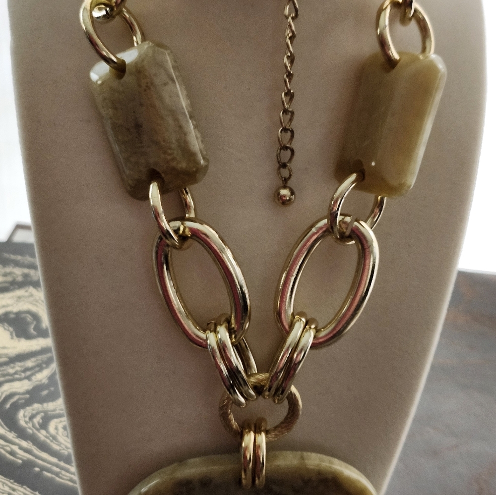 Vintage Chunky Geometric Necklace - Picture 8 of 8